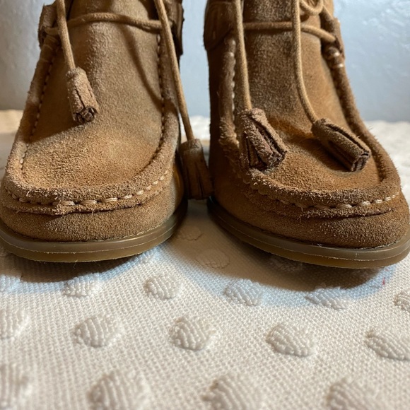 LUCKY BRAND Women's Suede Lace-Up Heeled Booties - Picture 8 of 16